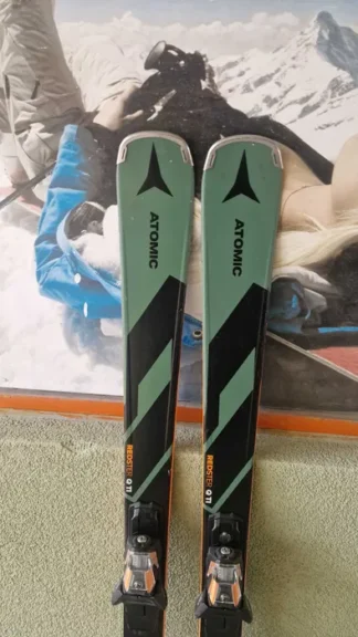 narty Atomic Redster Q Ti 147cm + Atomic M10